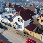 Dinbnb I Skansen Funhouse! Gym, Outdoor-area & Location!