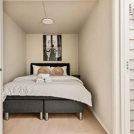 Dinbnb I Skansen Funhouse! Gym, Outdoor-area & Location! בית נופש ברגן