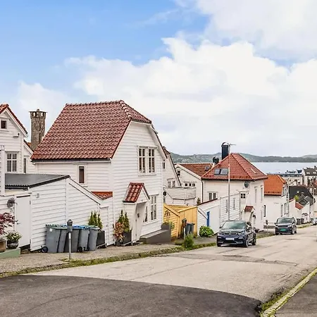Holiday home Dinbnb I Skansen Funhouse! Gym, Outdoor-area & Location!