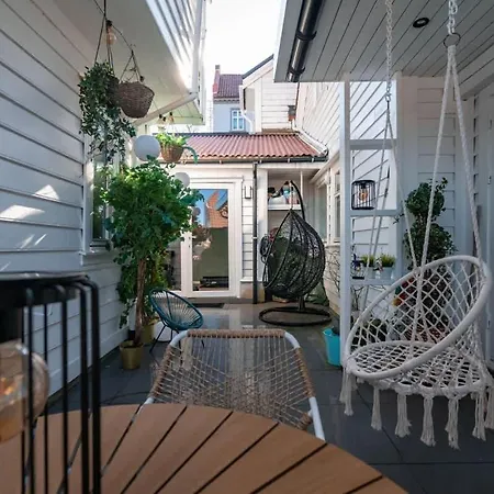 בית נופש Dinbnb I Skansen Funhouse! Gym, Outdoor-area & Location! *