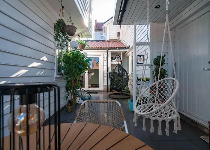 Hébergement de vacances Dinbnb I Skansen Funhouse! Gym, Outdoor-area & Location! *