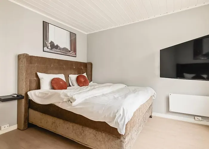 Vakantiehuis Dinbnb I Skansen Funhouse! Gym, Outdoor-area & Location!