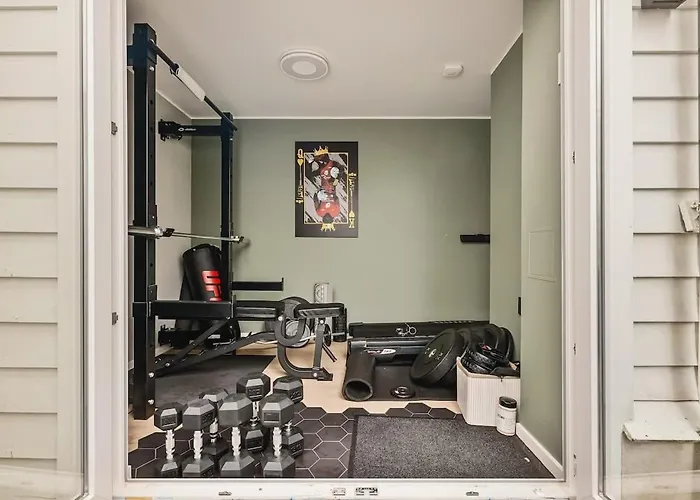 Hébergement de vacances Dinbnb I Skansen Funhouse! Gym, Outdoor-area & Location! *